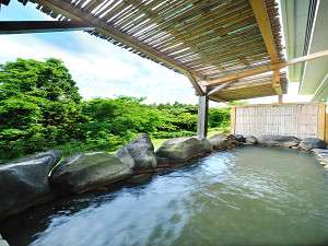 Open-air bath